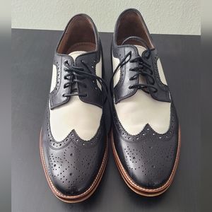 Men's  Black  and  White  Spectator Wingtip Oxford Shoes